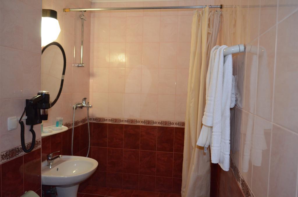 Hotel Cooperator Киев Екстериор снимка